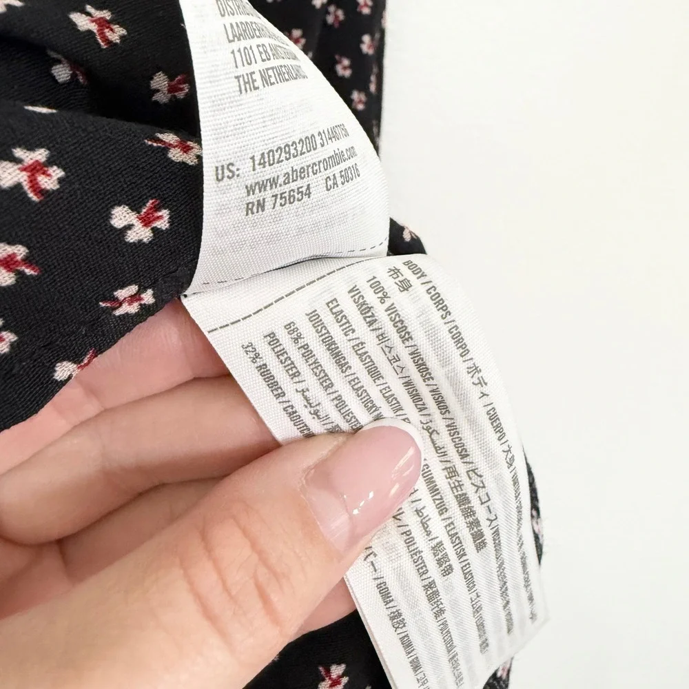 Abercrombie & Fitch Black Floral Wrap Tie Blouse Puff Sleeve Size S